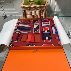BRAND NEW Hermès Silk Scarf Women’s